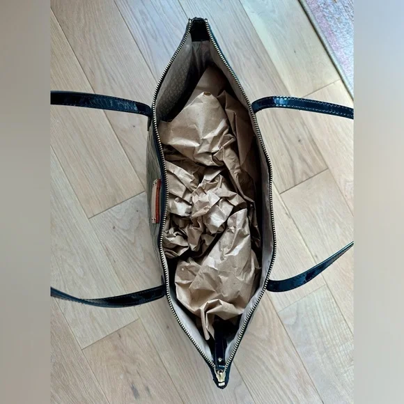 Kate Spade Glossy Black Circle Pattern Tote - Picture 3 of 4